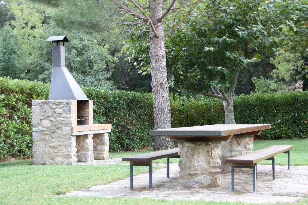 Maçanet de Cabrenys Apartamentos Cal Ratero מראה חיצוני תמונה
